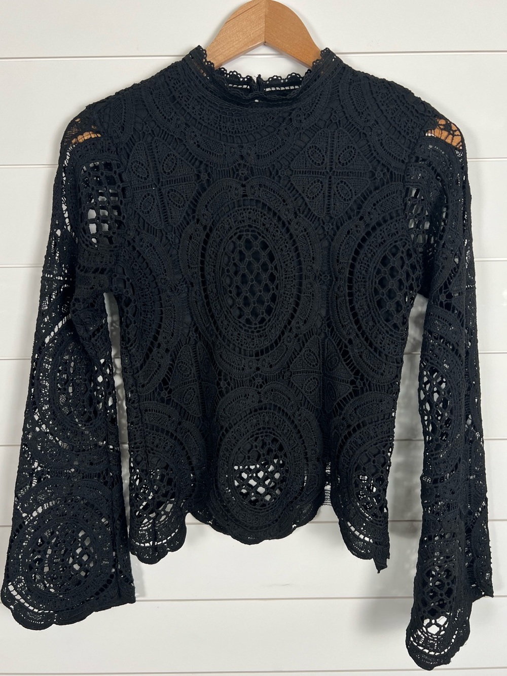Ultra Pink Black Crochet Lace Boho Top Bell Sleeve Mock Neck Women’s Small
